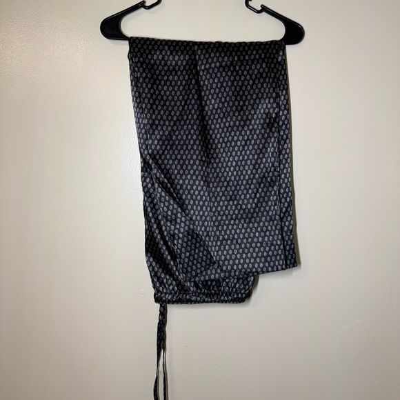 Alfani Men’s Black Paisley Long Sleeve Pajama Set - Picture 3 of 5